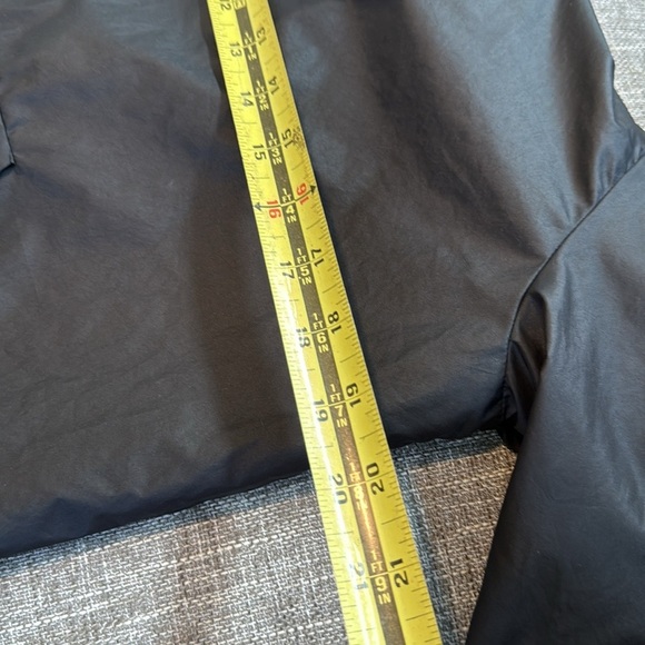 adidas Women's Essentials Linear Windbreaker - Picture 10 of 13